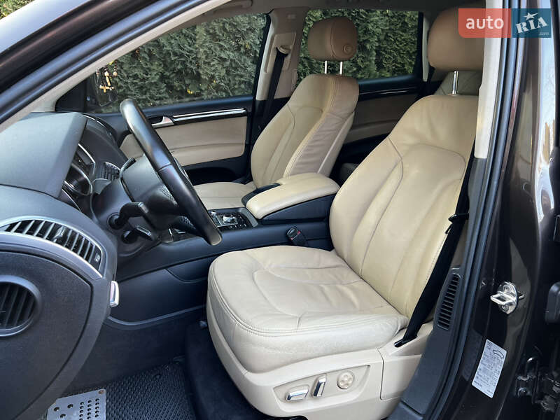 Позашляховик / Кросовер Audi Q7 2011 в Рівному
