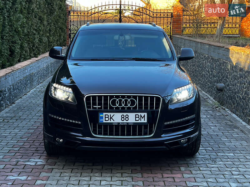 Позашляховик / Кросовер Audi Q7 2011 в Рівному