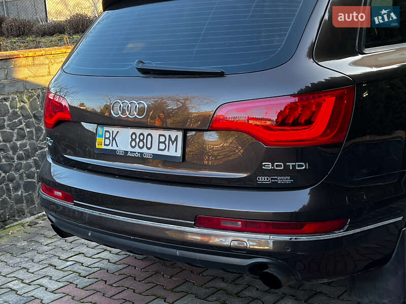 Позашляховик / Кросовер Audi Q7 2011 в Рівному