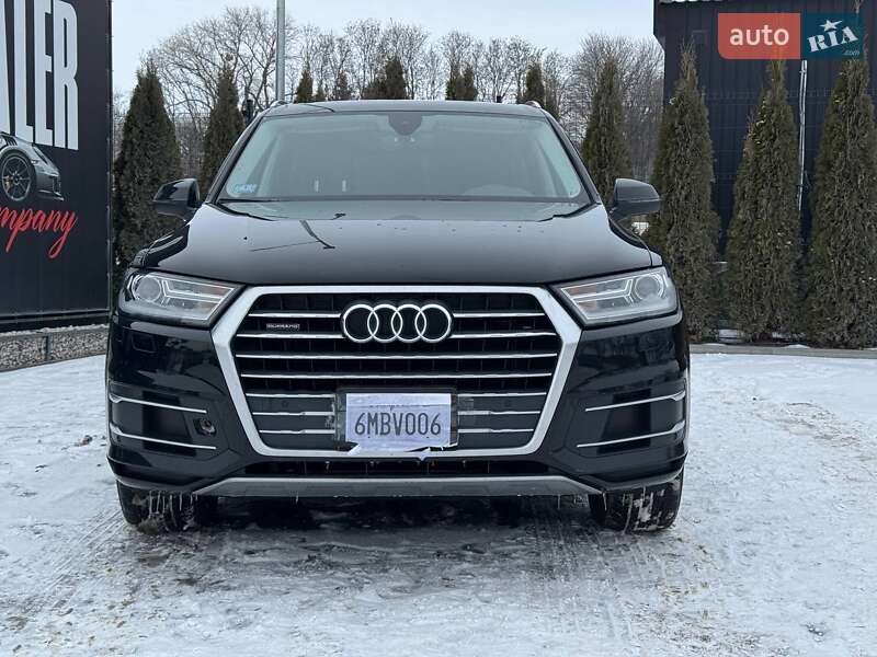 Внедорожник / Кроссовер Audi Q7 2017 в Каменец-Подольском