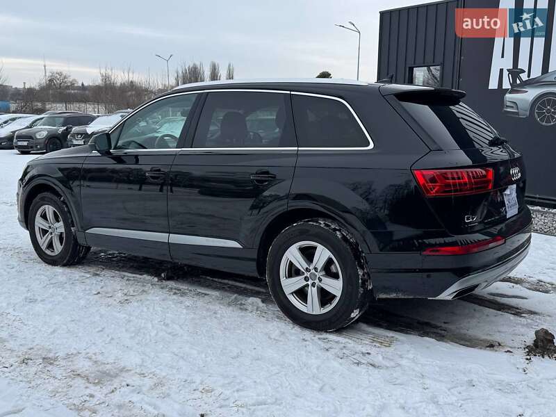 Внедорожник / Кроссовер Audi Q7 2017 в Каменец-Подольском