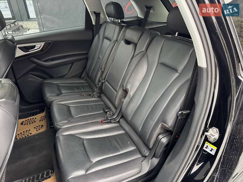 Внедорожник / Кроссовер Audi Q7 2017 в Каменец-Подольском