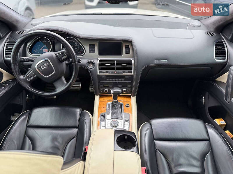 Внедорожник / Кроссовер Audi Q7 2009 в Киеве