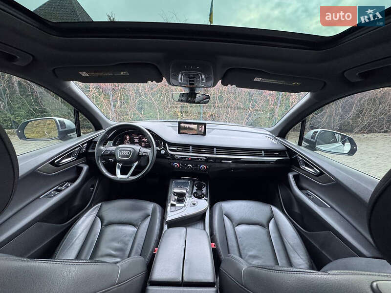Позашляховик / Кросовер Audi Q7 2017 в Стрию