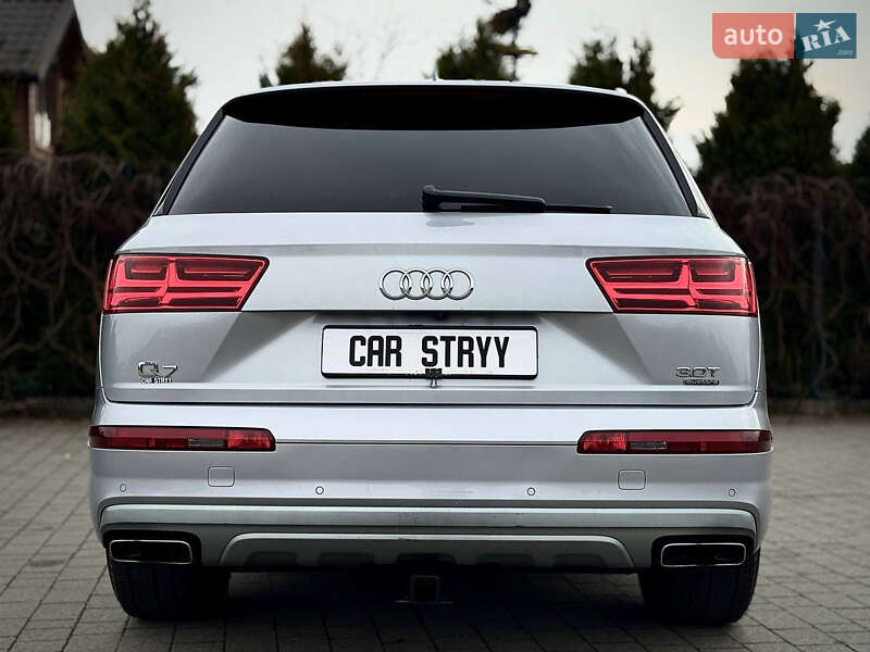 Позашляховик / Кросовер Audi Q7 2017 в Стрию