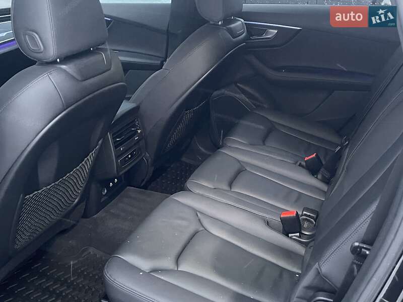 Внедорожник / Кроссовер Audi Q7 2023 в Днепре
