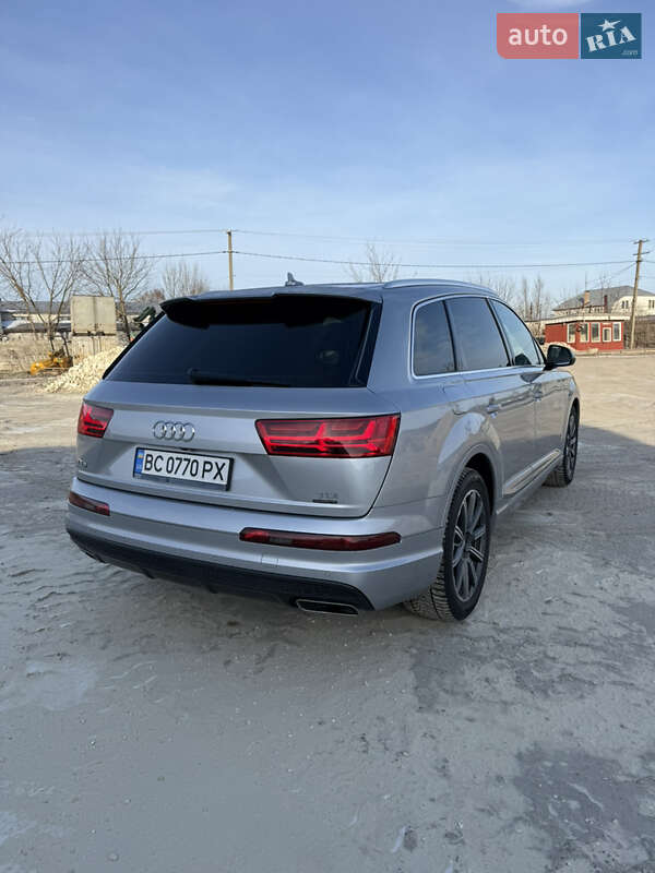 Внедорожник / Кроссовер Audi Q7 2017 в Куликове