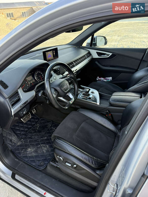 Внедорожник / Кроссовер Audi Q7 2017 в Куликове