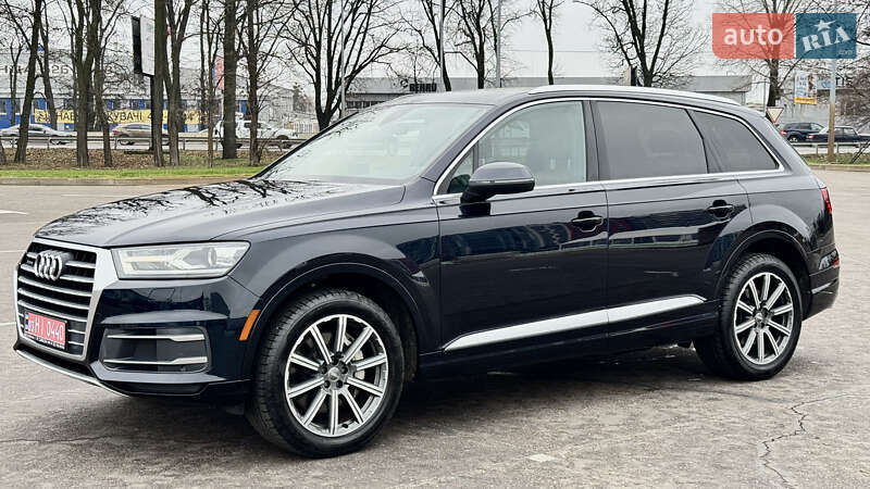 Позашляховик / Кросовер Audi Q7 2017 в Києві