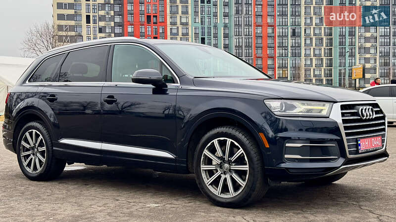 Позашляховик / Кросовер Audi Q7 2017 в Києві