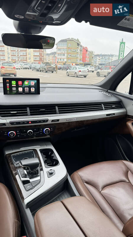 Позашляховик / Кросовер Audi Q7 2017 в Києві