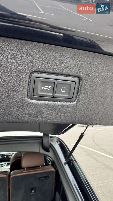 Позашляховик / Кросовер Audi Q7 2017 в Києві