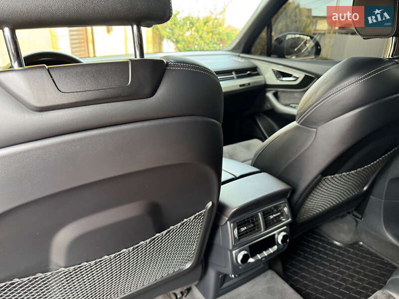 Внедорожник / Кроссовер Audi Q7 2018 в Одессе