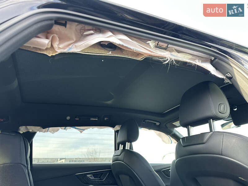 Позашляховик / Кросовер Audi Q7 2021 в Ужгороді
