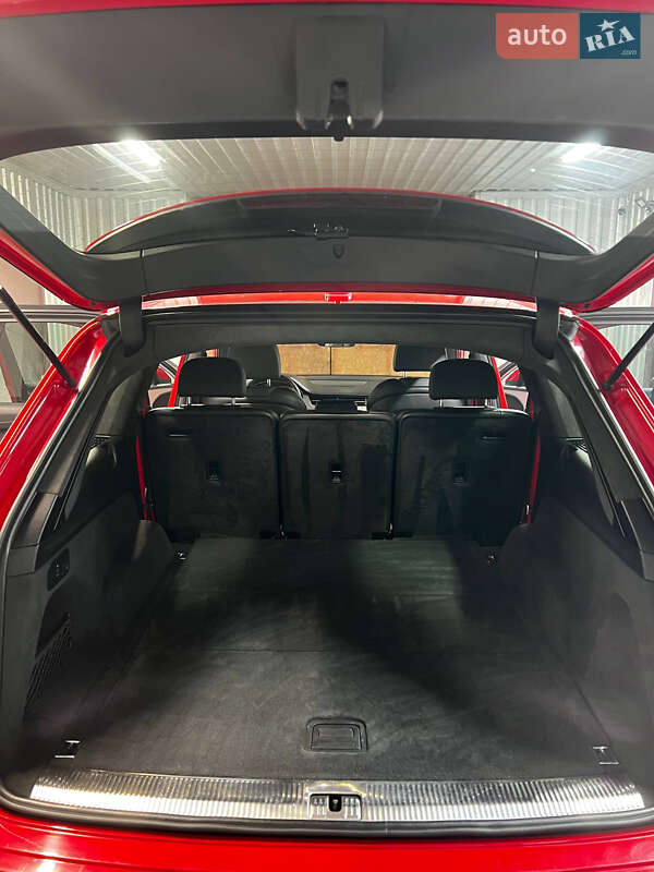 Позашляховик / Кросовер Audi Q7 2015 в Костопілі