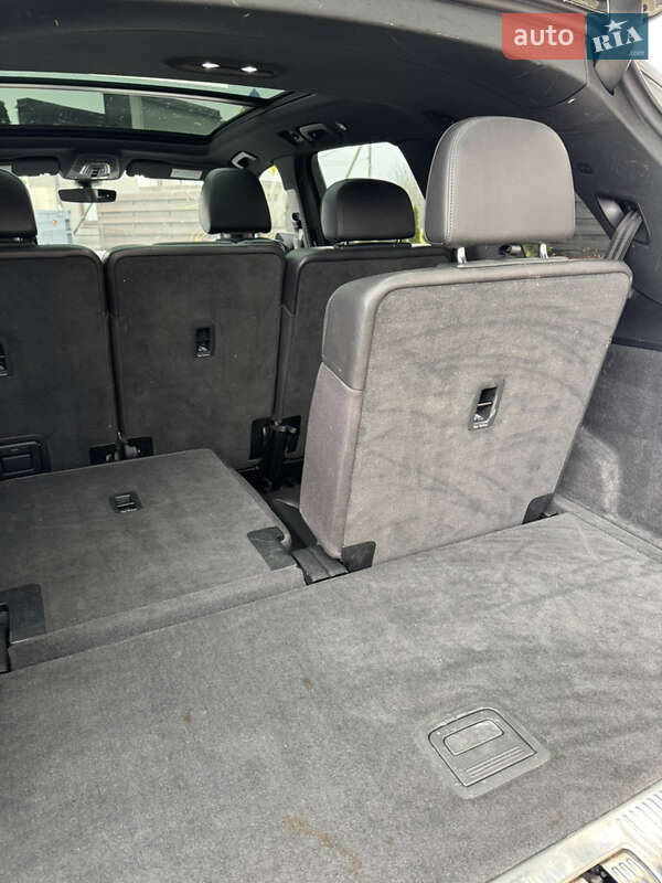 Позашляховик / Кросовер Audi Q7 2017 в Стрию