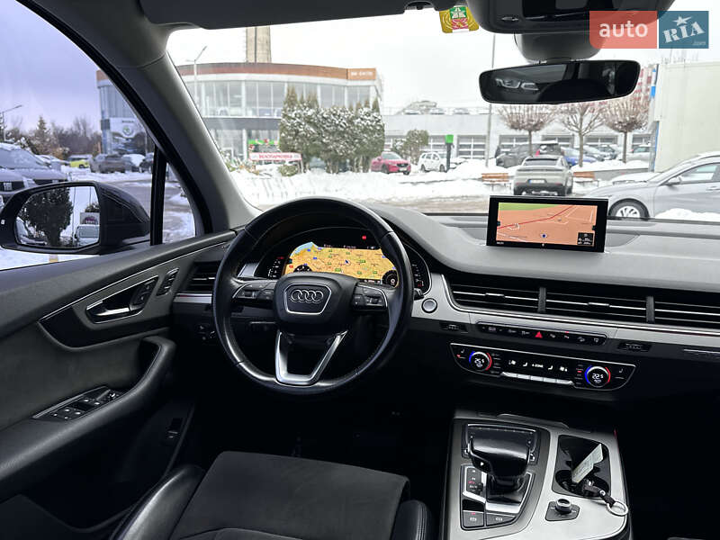 Внедорожник / Кроссовер Audi Q7 2016 в Ровно