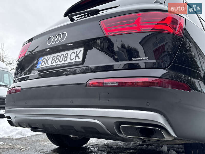 Внедорожник / Кроссовер Audi Q7 2016 в Ровно
