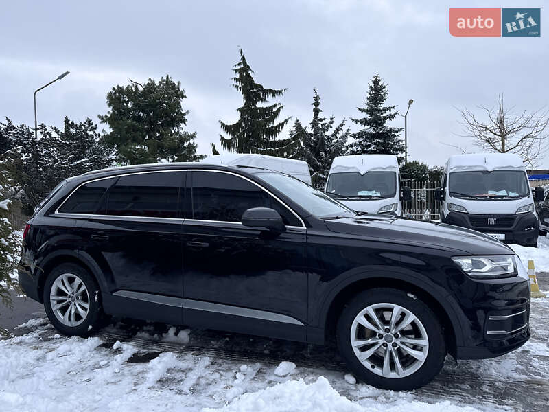 Внедорожник / Кроссовер Audi Q7 2016 в Ровно