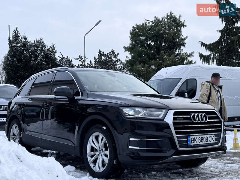 Внедорожник / Кроссовер Audi Q7 2016 в Ровно