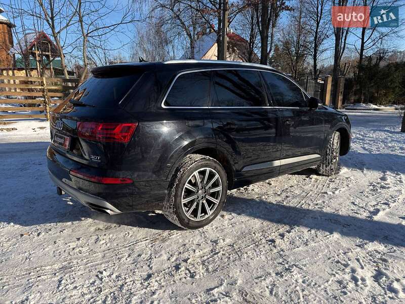 Внедорожник / Кроссовер Audi Q7 2016 в Киеве