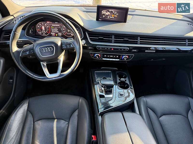 Внедорожник / Кроссовер Audi Q7 2016 в Киеве