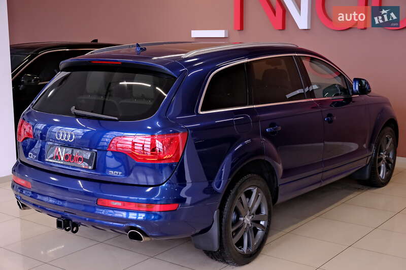Позашляховик / Кросовер Audi Q7 2015 в Одесі