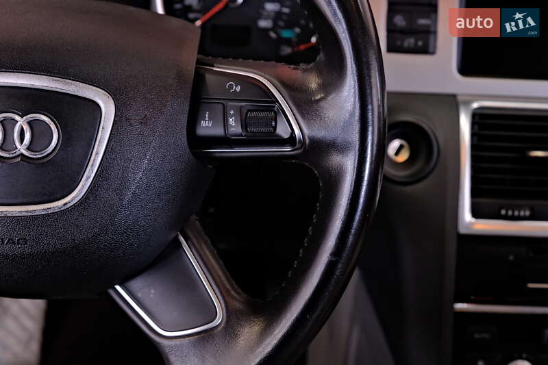 Позашляховик / Кросовер Audi Q7 2015 в Одесі