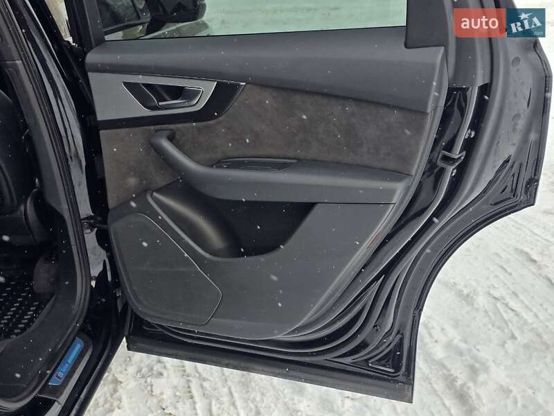 Позашляховик / Кросовер Audi Q7 2017 в Тернополі фото 31 Позашляховик / Кросовер Audi Q7 2017 в Тернополі
