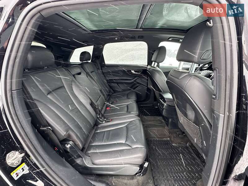 Внедорожник / Кроссовер Audi Q7 2017 в Львове