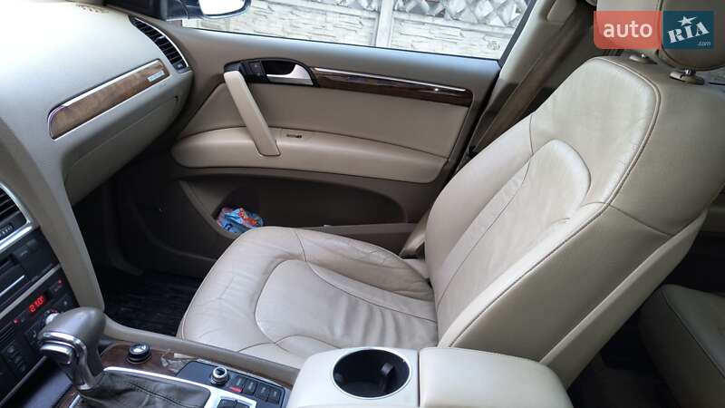 Позашляховик / Кросовер Audi Q7 2012 в Івано-Франківську