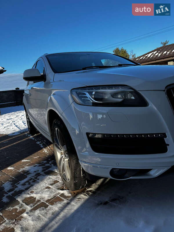 Внедорожник / Кроссовер Audi Q7 2015 в Сарнах