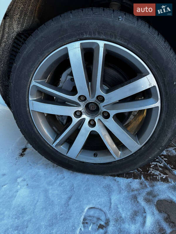 Внедорожник / Кроссовер Audi Q7 2015 в Сарнах