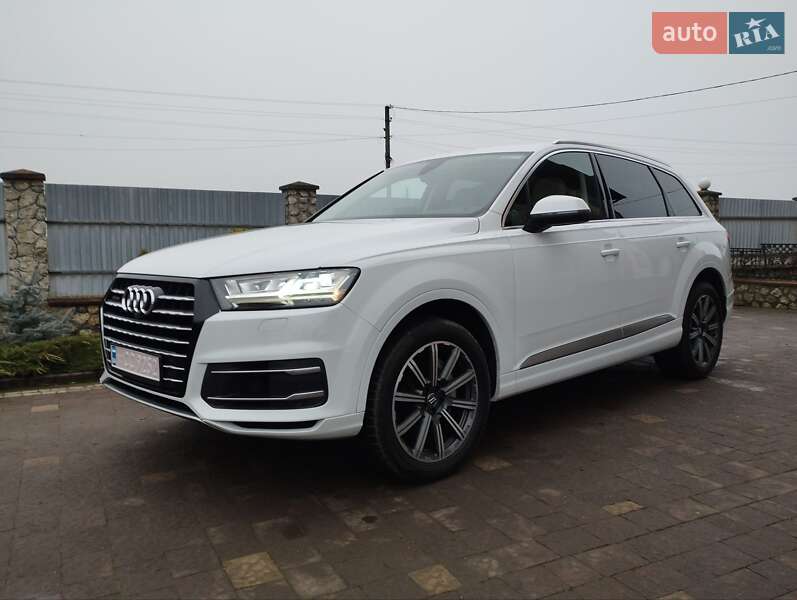2017 Audi Q7, VIN WA1LAAF7XHD029430:plate — фото 1 (autoria)