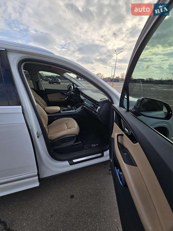 Внедорожник / Кроссовер Audi Q7 2020 в Одессе фото 28 Внедорожник / Кроссовер Audi Q7 2020 в Одессе