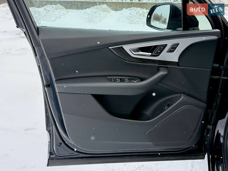 Внедорожник / Кроссовер Audi Q7 2018 в Киеве