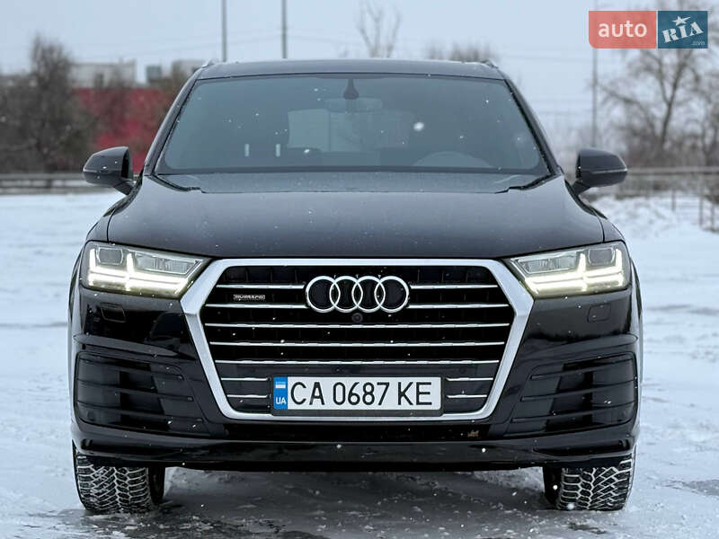 Внедорожник / Кроссовер Audi Q7 2018 в Киеве