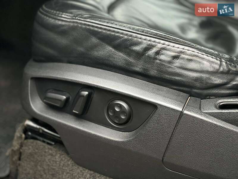 Внедорожник / Кроссовер Audi Q7 2006 в Днепре
