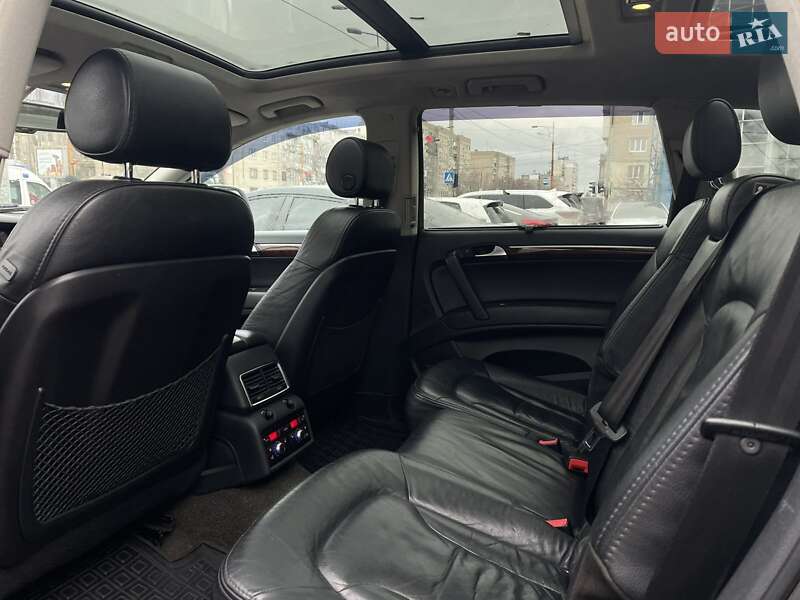 Внедорожник / Кроссовер Audi Q7 2006 в Днепре