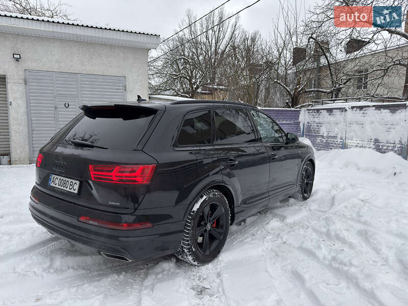 Внедорожник / Кроссовер Audi Q7 2018 в Луцке