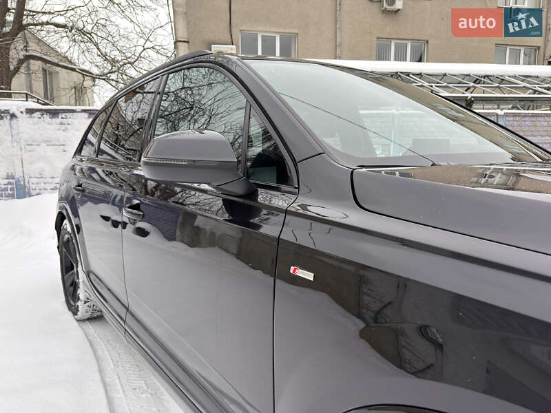 Внедорожник / Кроссовер Audi Q7 2018 в Луцке