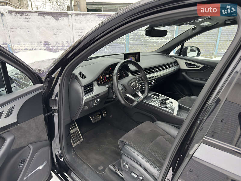 Внедорожник / Кроссовер Audi Q7 2018 в Луцке
