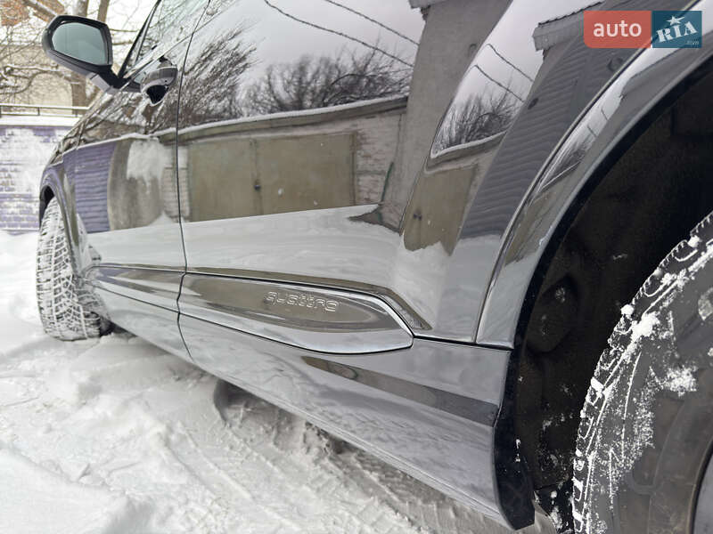 Внедорожник / Кроссовер Audi Q7 2018 в Луцке