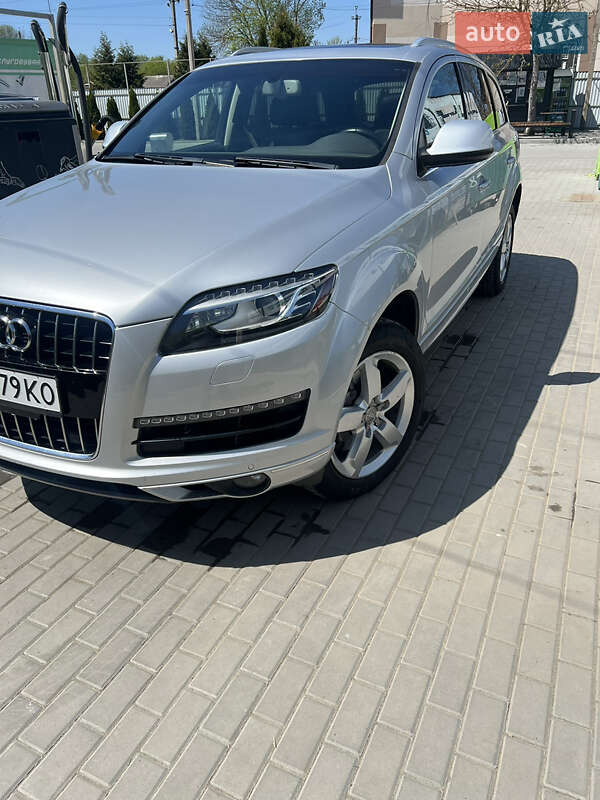 Внедорожник / Кроссовер Audi Q7 2011 в Томашполе