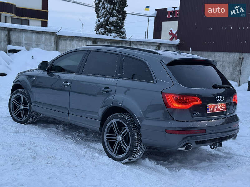 Внедорожник / Кроссовер Audi Q7 2013 в Дубно
