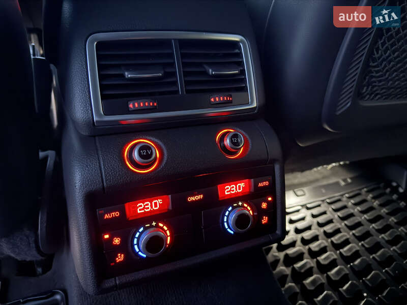 Внедорожник / Кроссовер Audi Q7 2013 в Дубно