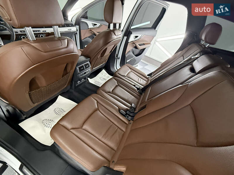 Внедорожник / Кроссовер Audi Q7 2018 в Трускавце