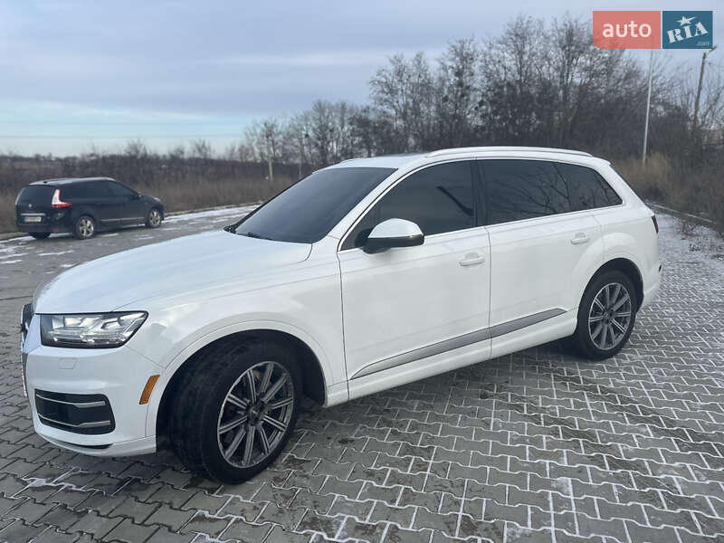 Внедорожник / Кроссовер Audi Q7 2017 в Полтаве