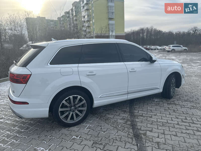 Внедорожник / Кроссовер Audi Q7 2017 в Полтаве