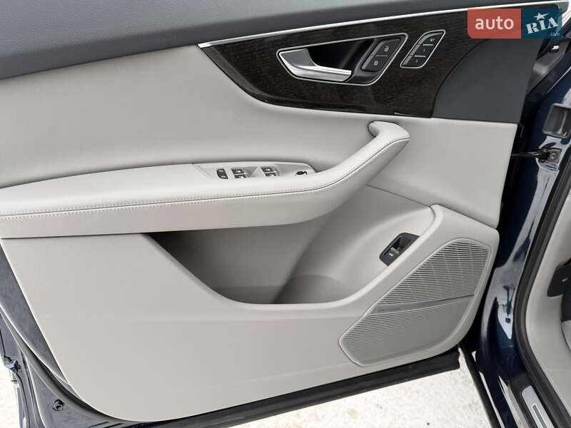 Внедорожник / Кроссовер Audi Q7 2023 в Дрогобыче